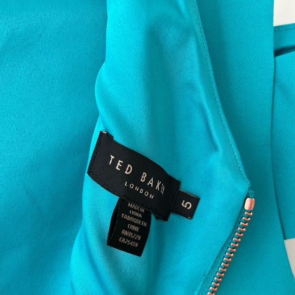 Ted Baker London Yandal Asymmetrical Shoulder Cutout Bodycon Dress in Turquoise - Picture 5 of 8